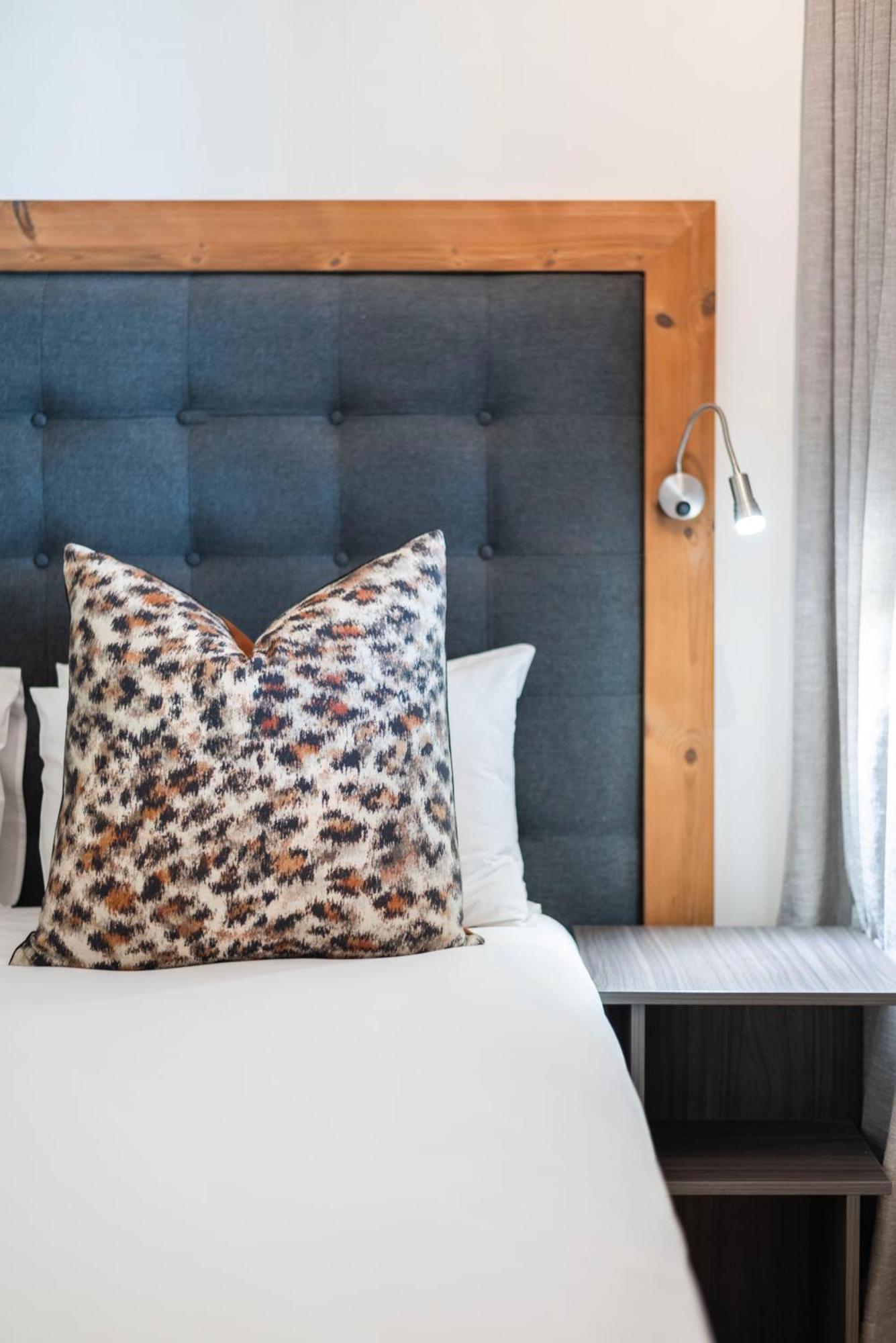 Xenia Aparthotel By Totalstay เคปทาวน์ ภายนอก รูปภาพ